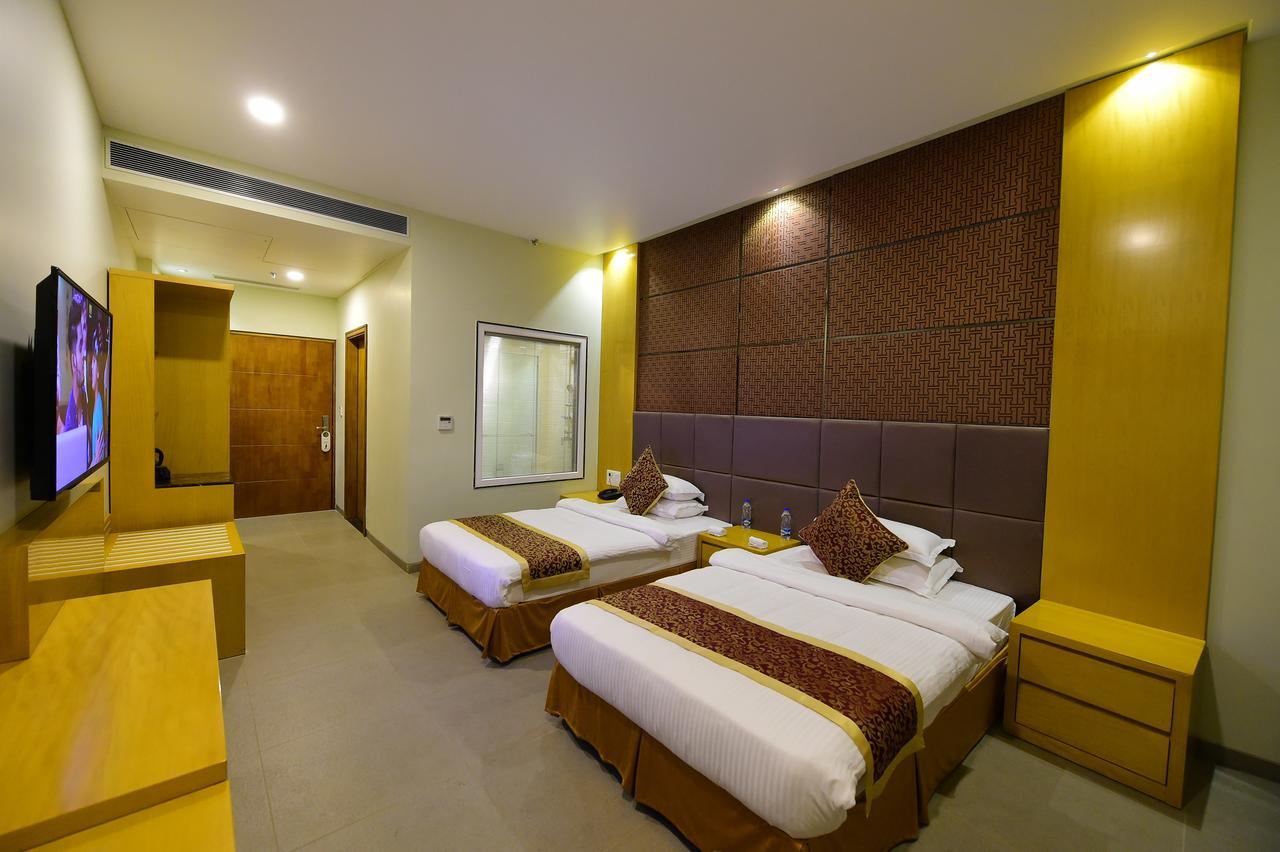 Hotel H - Sandhill Hotels Private Limited Ānand Dış mekan fotoğraf