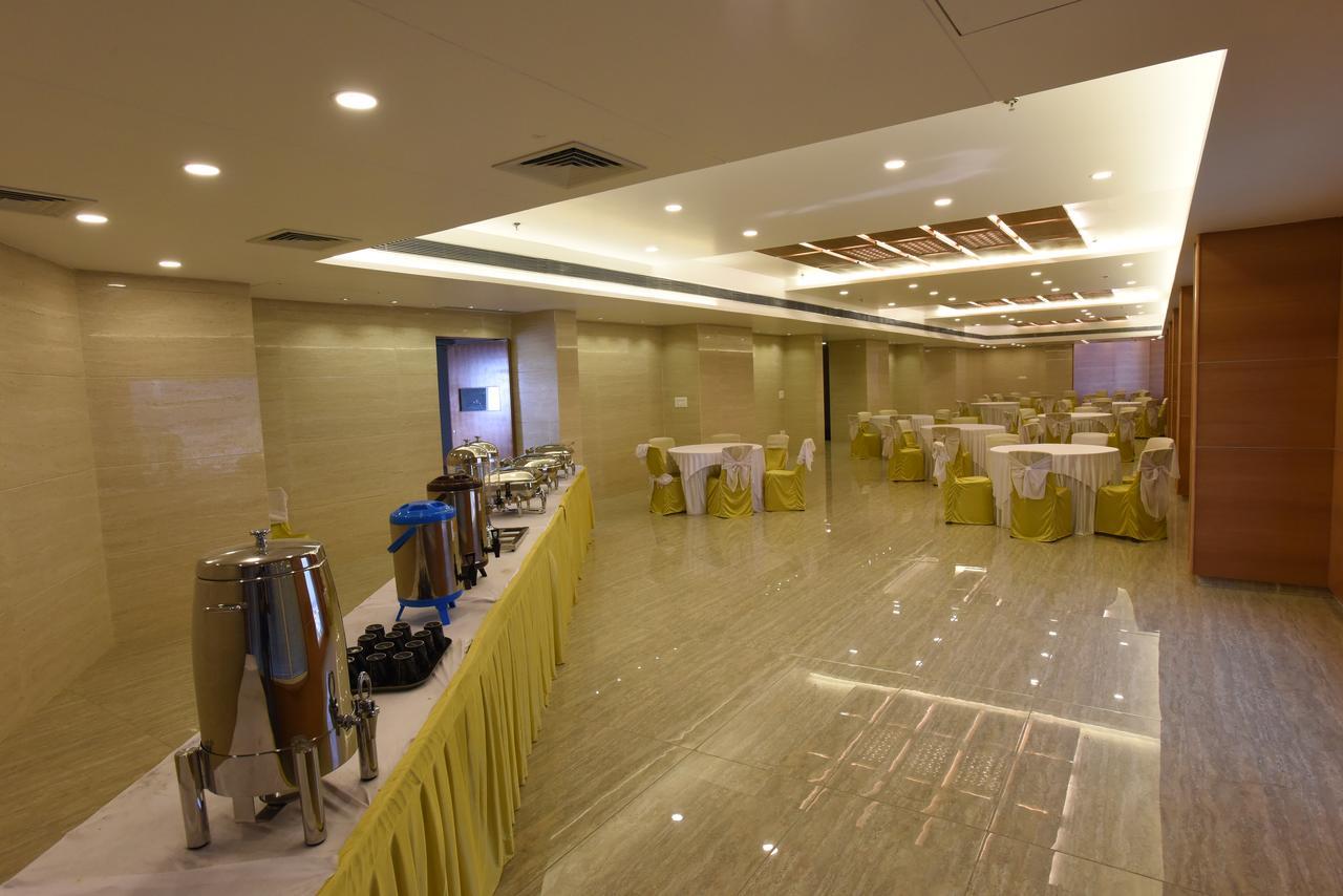 Hotel H - Sandhill Hotels Private Limited Ānand Dış mekan fotoğraf