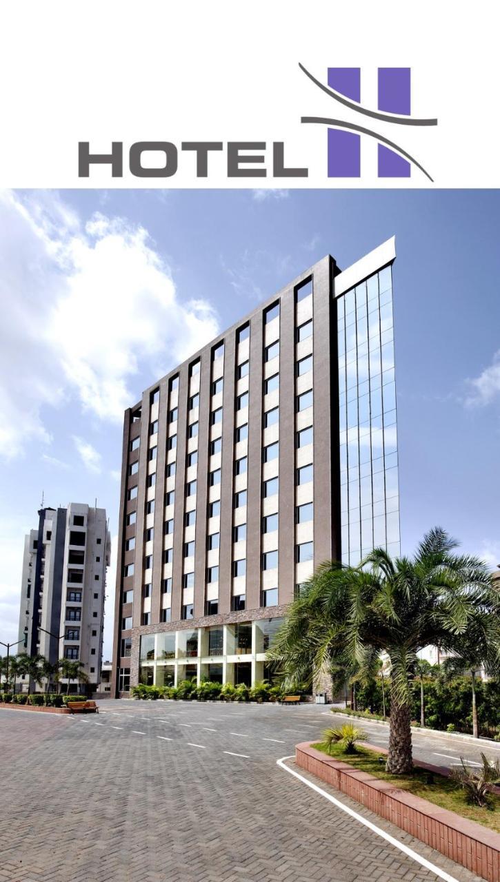 Hotel H - Sandhill Hotels Private Limited Ānand Dış mekan fotoğraf